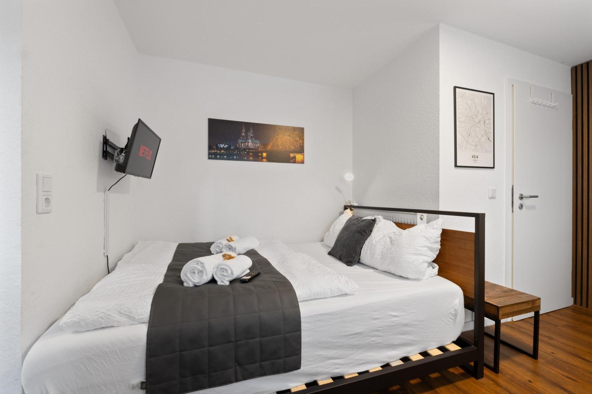Modernes Apartement Am Rhein In Ruhiger Lage Cologne Luaran gambar